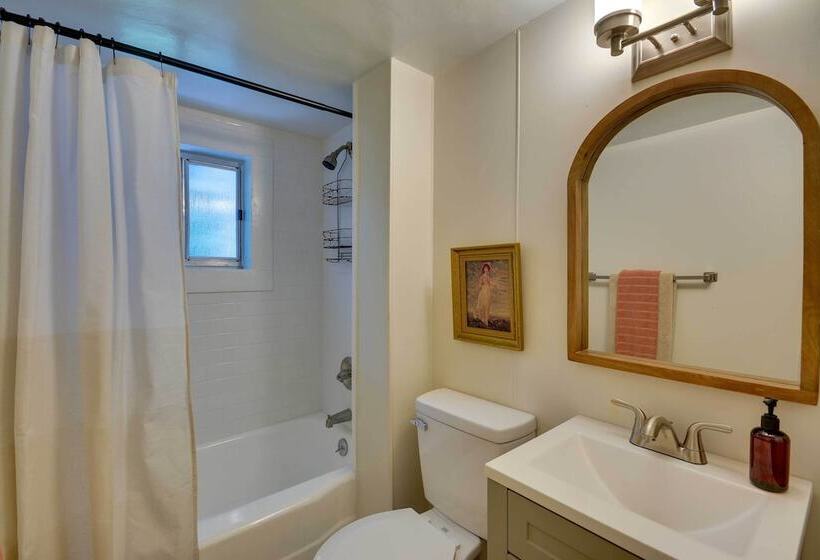 Charming Danville Home: 1/2 Mi To Caesars Virginia