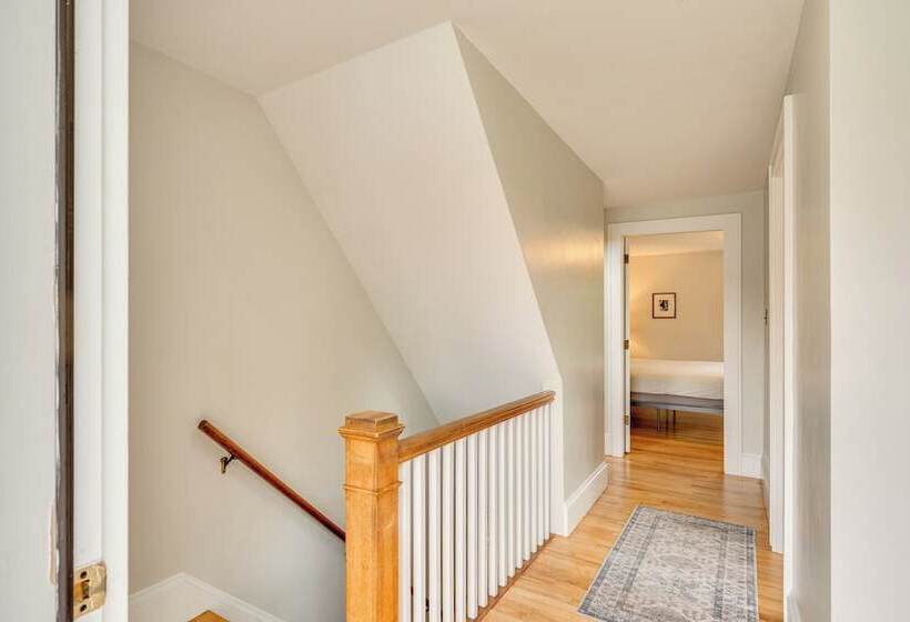 Family Friendly Retreat In Barre: 2 Spacious Decks