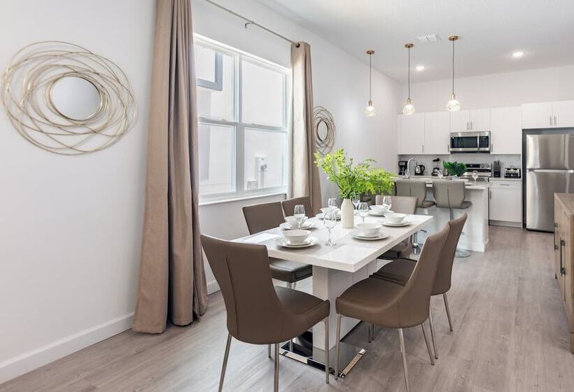 Magic Manor By Avantstay Pool 30min To Disney