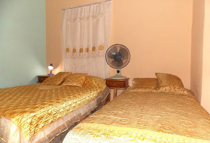 پانسیون Hostal Kinte