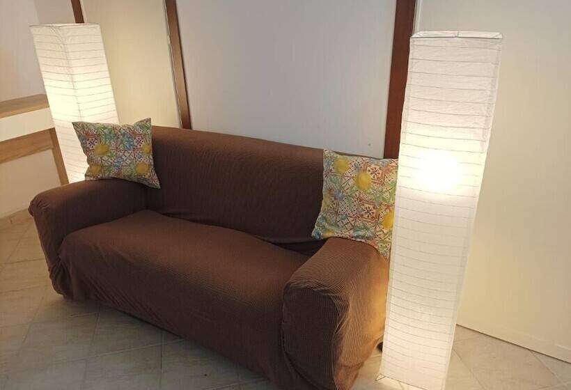 پانسیون Room In Apartment   Terrasinipalermovacation For 2 Guests