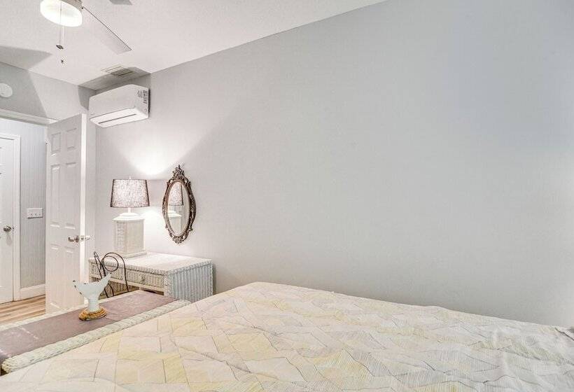 Pet Friendly Largo Duplex W/ Patio!