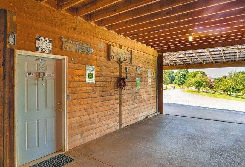 Rustic Retreat In Hickman On 160 Acres W/ Views!
