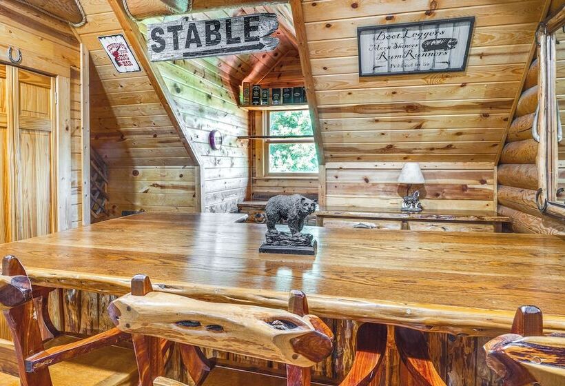 Rustic Retreat In Hickman On 160 Acres W/ Views!