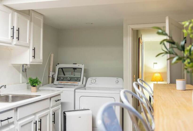 Arcade, Sports Bar, Deck Living, Fire Pit, Near The Lake! Sasa By Avantstay