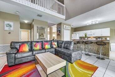 10 Mi To Parks: Spacious Kissimmee Home W/ Lanai!