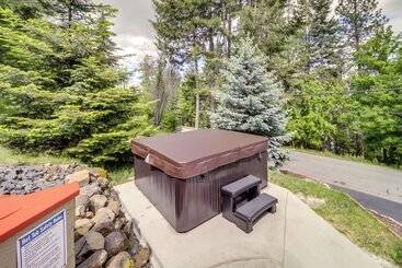 Tree Lined Hayden Home W/ Hot Tub & Lake Views!