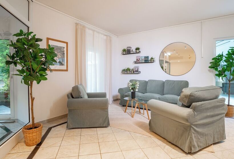 Waldhotel Schöneiche   Self Check In