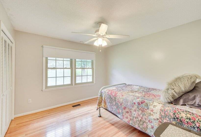 West Union Home W/ Saltwater Pool On 2 Acres!