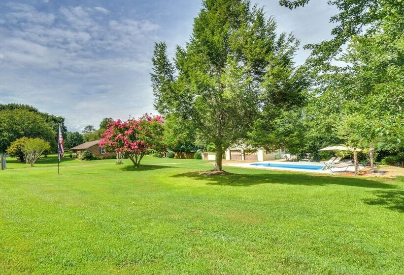 West Union Home W/ Saltwater Pool On 2 Acres!