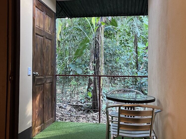 مبيت وإفطار Chilamate Rainforest Eco Retreat