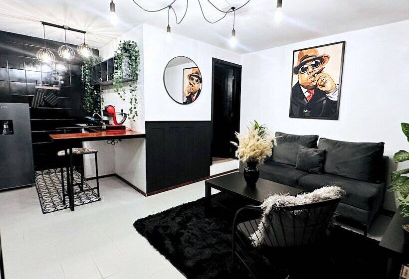 تختخواب و صبحانه Homsty