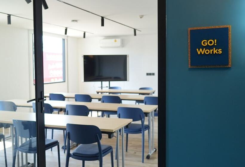 Go Hotel Sriracha At Central Si Racha