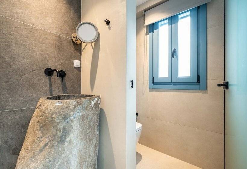 هتل Aura Suites Paros