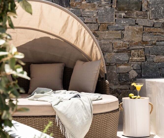 هتل Aura Suites Paros