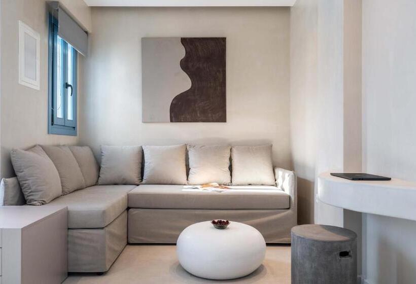 هتل Aura Suites Paros