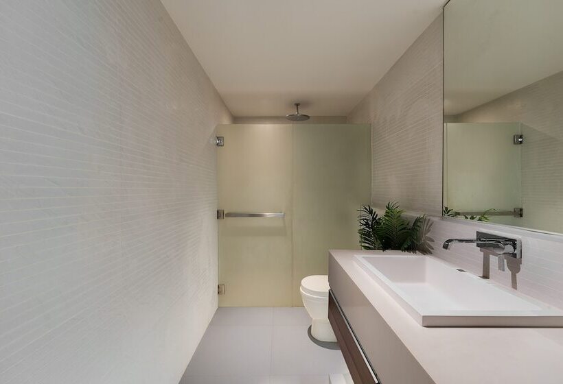 هتل Bluepoint Seaview Patong 818