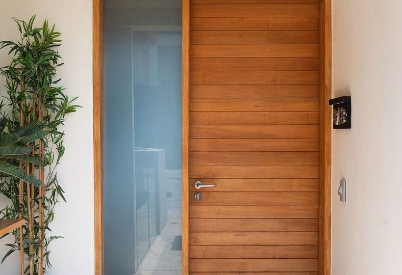هتل Bluepoint Seaview Patong 818