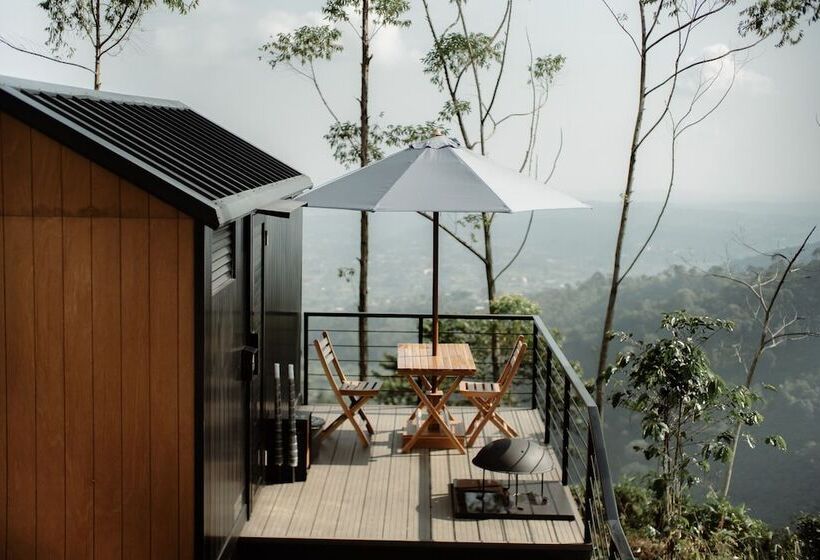 בית מלון כפרי Bobocabin Dieng Wonosobo
