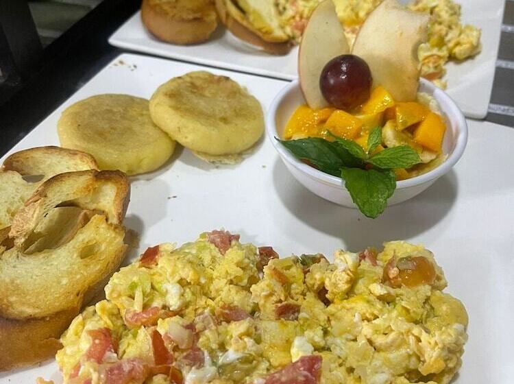 هتل Casa Tarza San Agustín