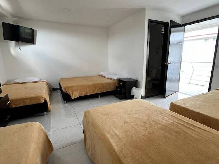 هتل Castillo Del Toro