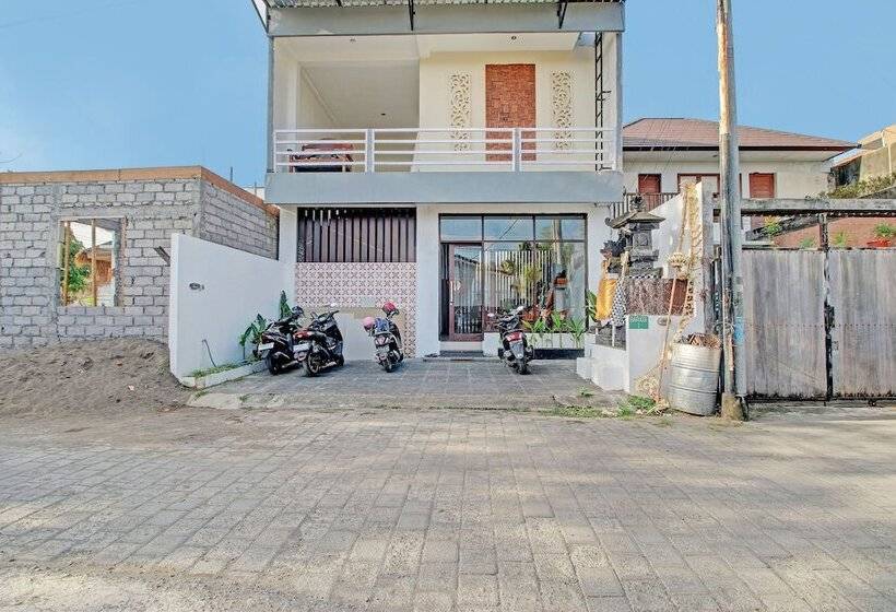 호텔 Collection O 93004 Double D Guest House