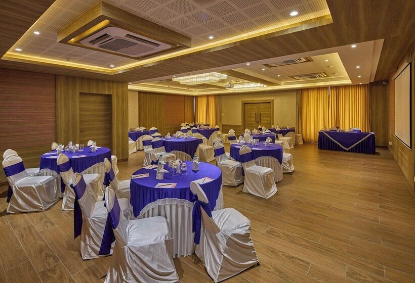 Отель Grand Continent Hosur A Sarovar Portico Affiliate