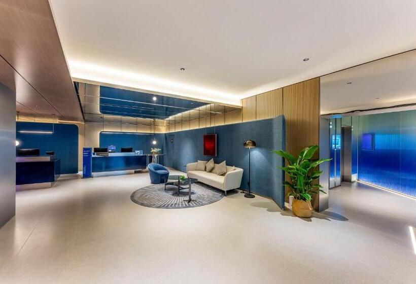 هتل Holiday Inn Express Shanghai Jing An Temple, An Ihg