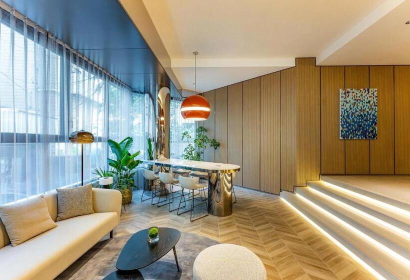 هتل Holiday Inn Express Shanghai Jing An Temple, An Ihg
