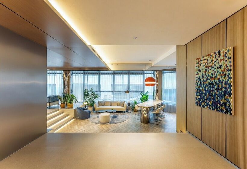 هتل Holiday Inn Express Shanghai Jing An Temple, An Ihg