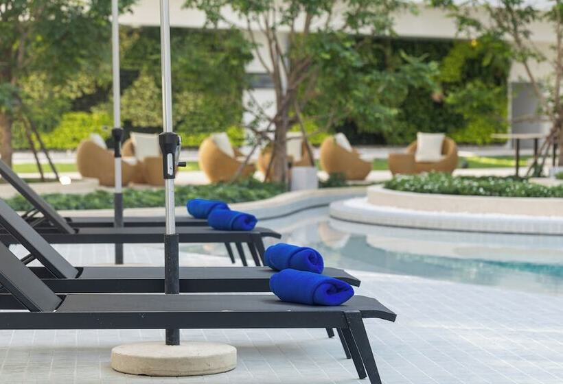 هتل Laya Resort Phuket Island