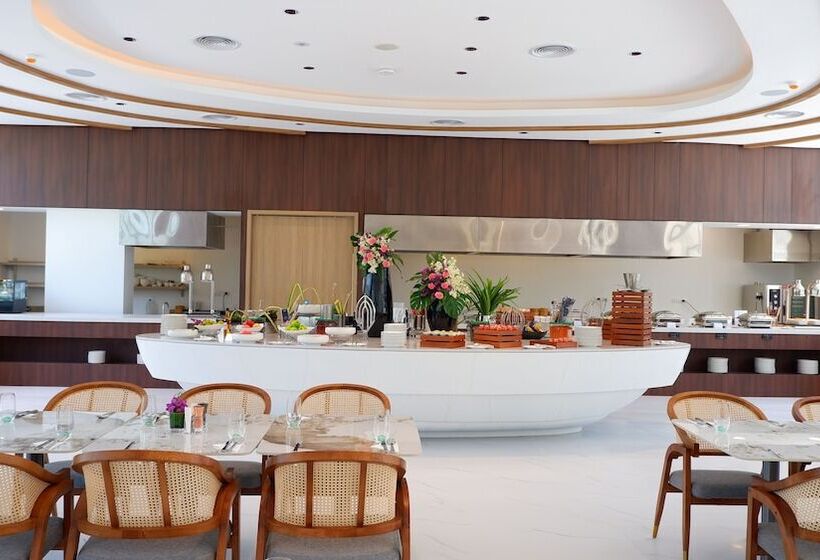 هتل Laya Resort Phuket Island