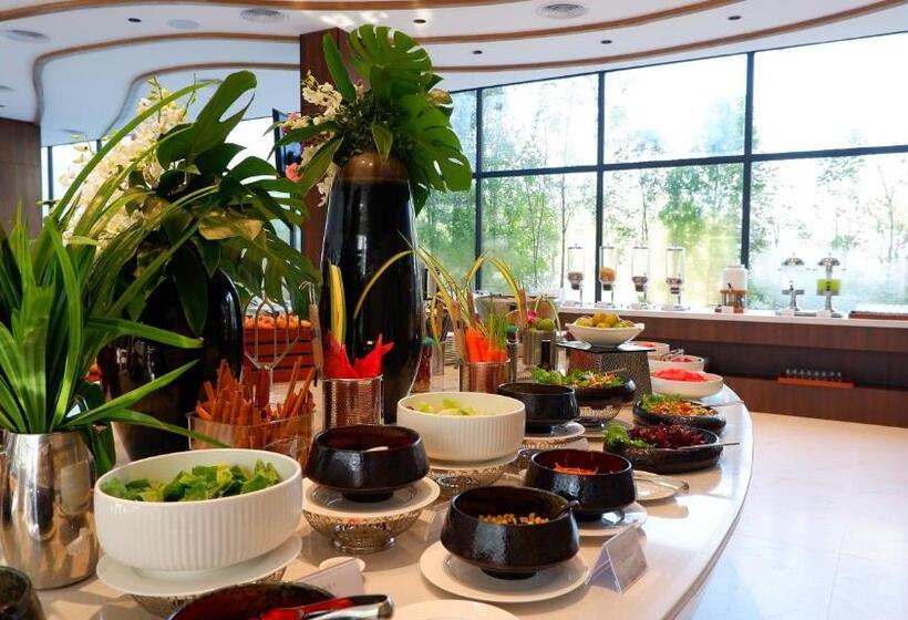 هتل Laya Resort Phuket Island