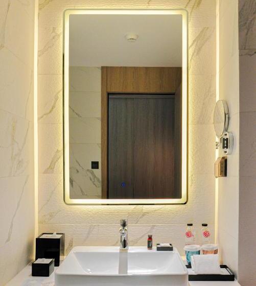 هتل Laya Resort Phuket Island