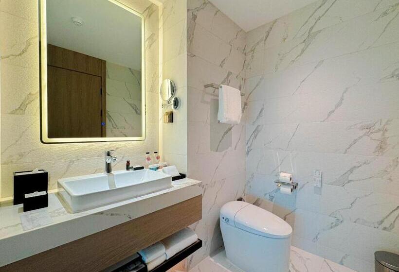 هتل Laya Resort Phuket Island