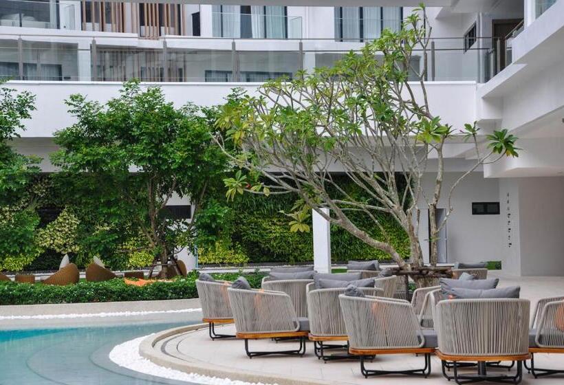 هتل Laya Resort Phuket Island