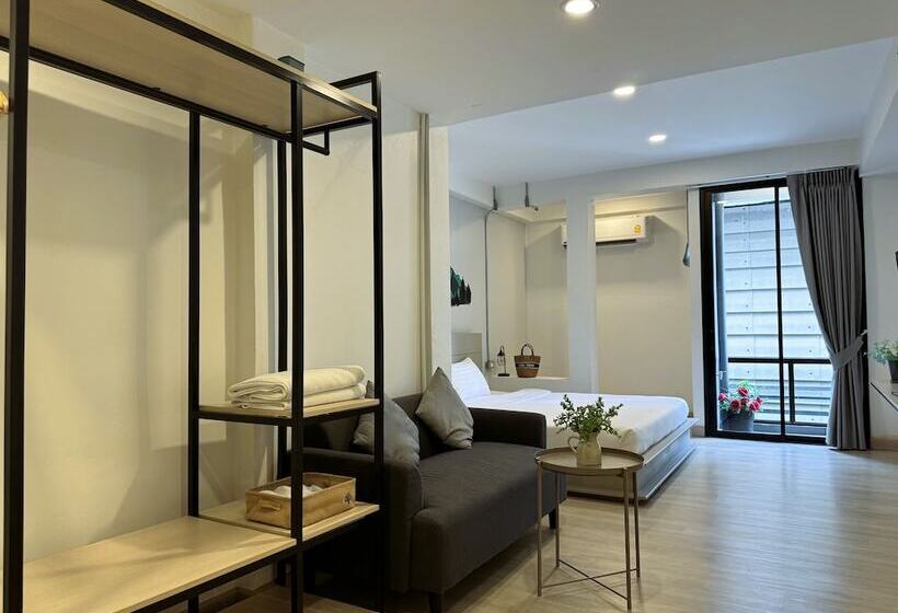 هتل Luka House