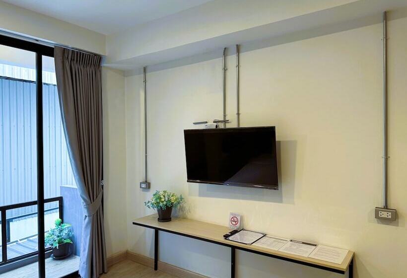 هتل Luka House