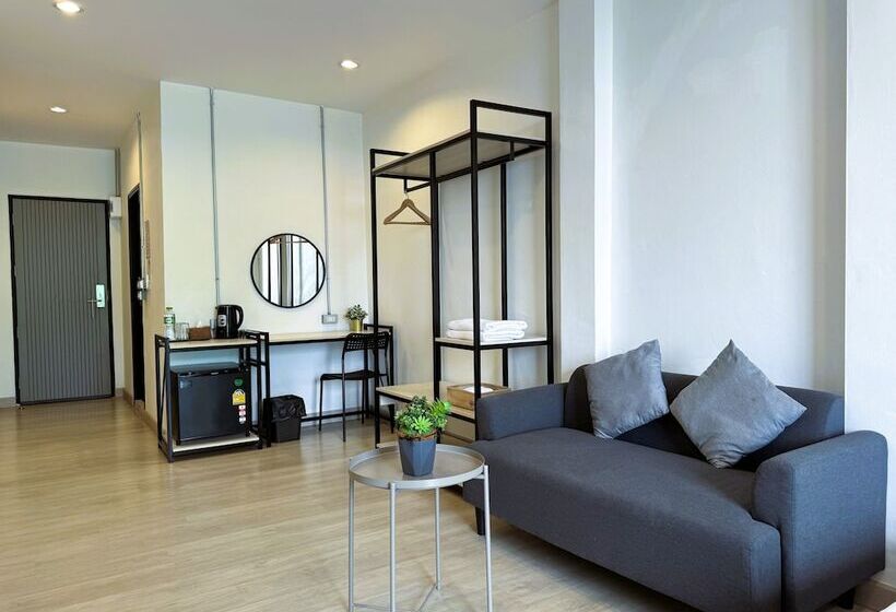 هتل Luka House