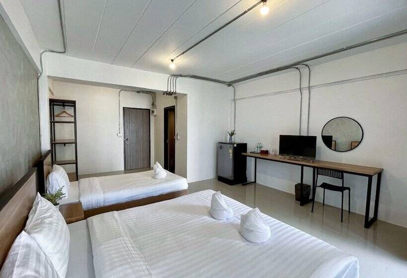 هتل Luka House