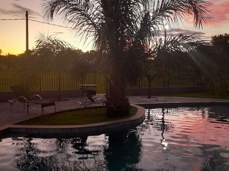 هتل Pousada La Fiesta Ltda