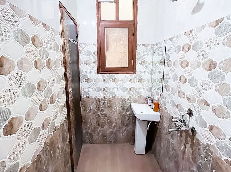 هتل Roomshala 117 Shubham Residency