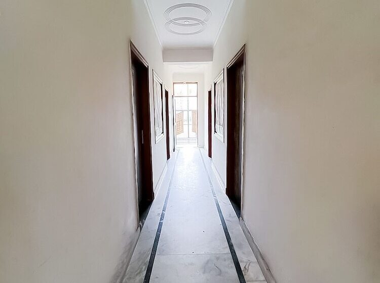هتل Roomshala 117 Shubham Residency