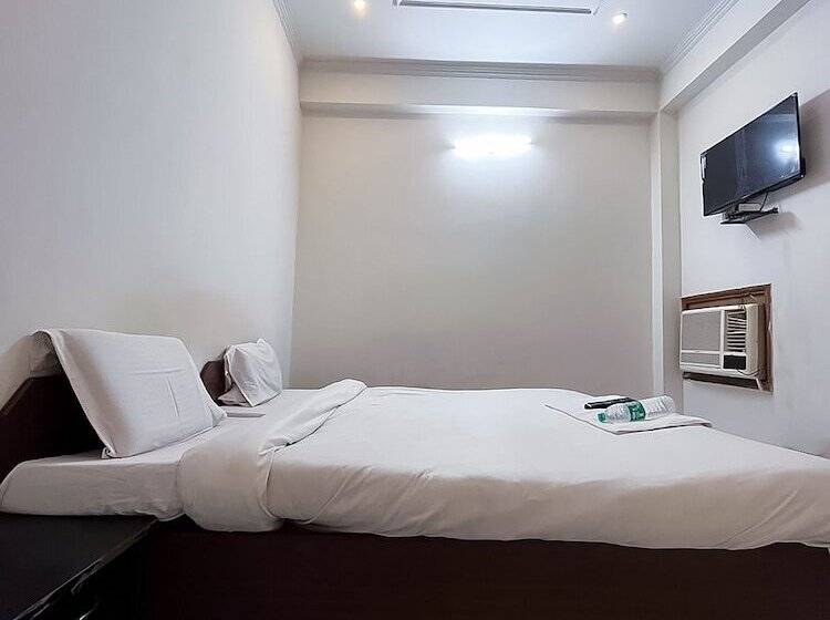 هتل Roomshala 117 Shubham Residency