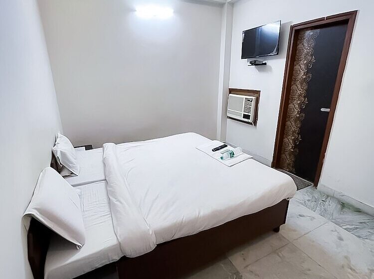 هتل Roomshala 117 Shubham Residency