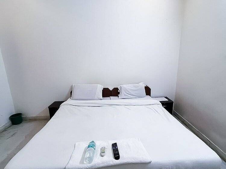 هتل Roomshala 117 Shubham Residency