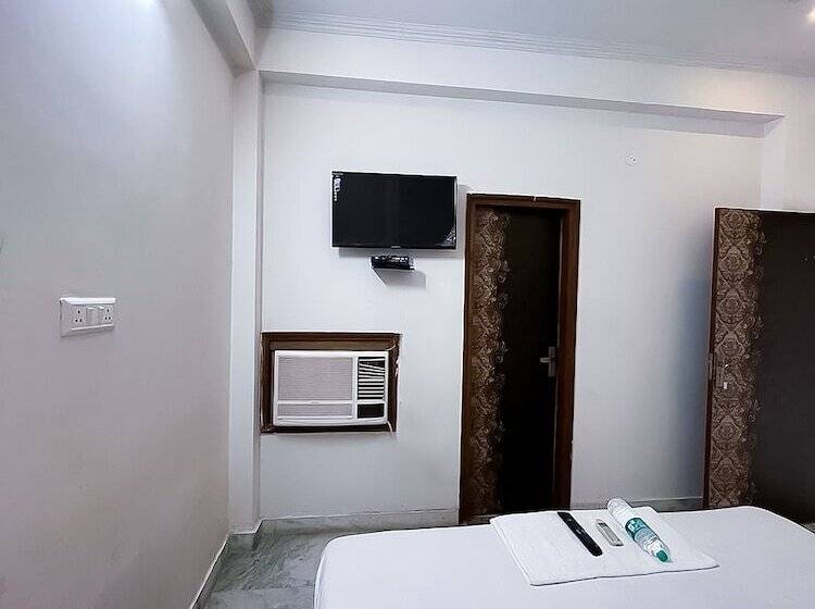 هتل Roomshala 117 Shubham Residency