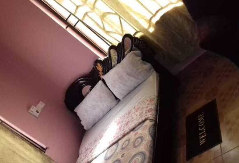 ホテル Steak House Guesthouse And Restaurants