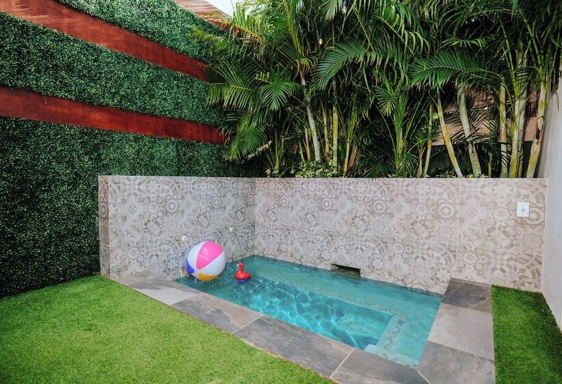 Privada Stays