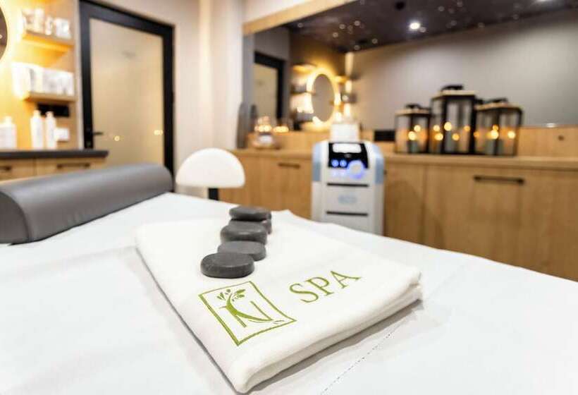 هتل Natura All Seasons Boutique